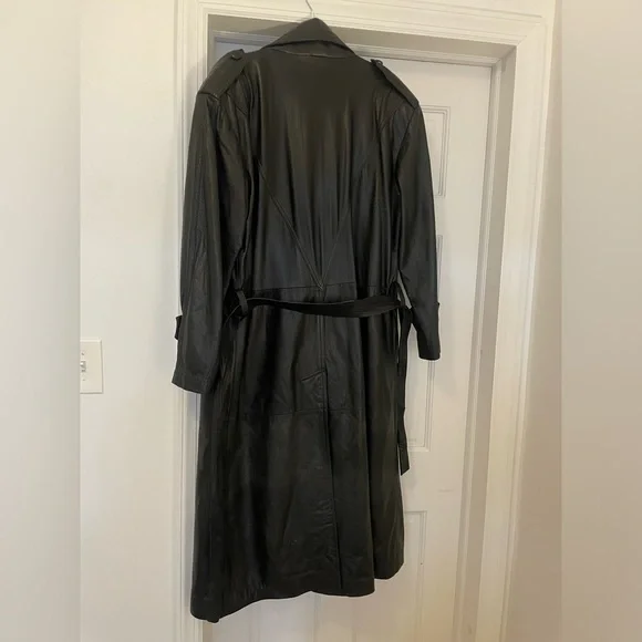Black leather trench coat - Picture 9 of 12